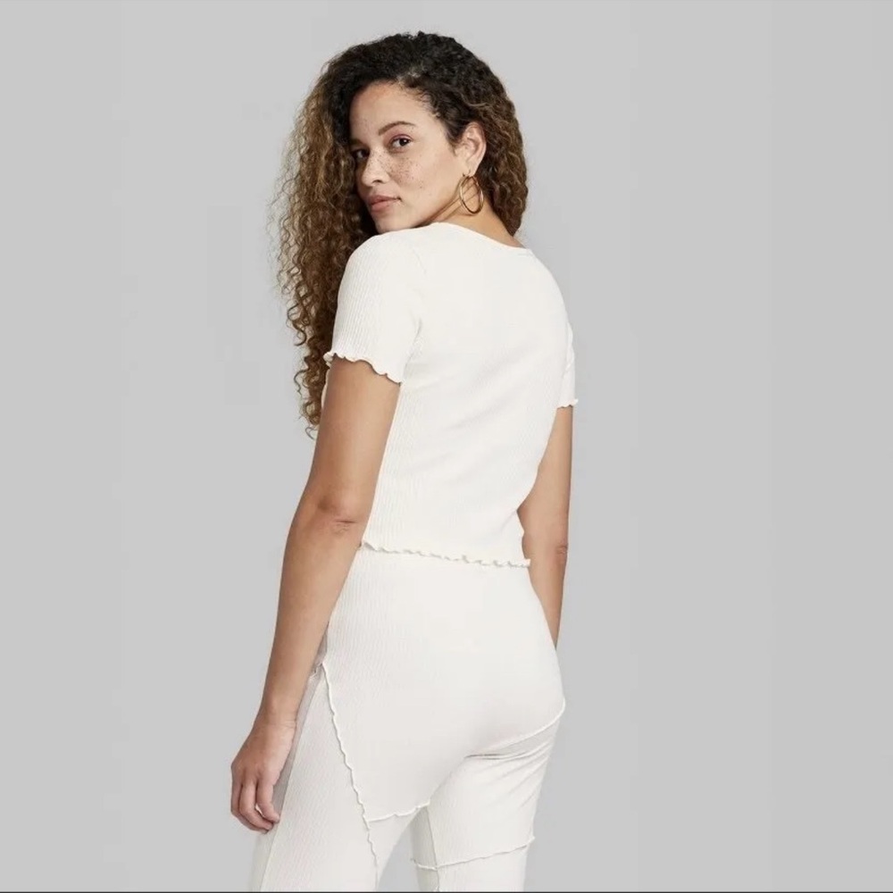 Women’s Top - Picture 3 of 3